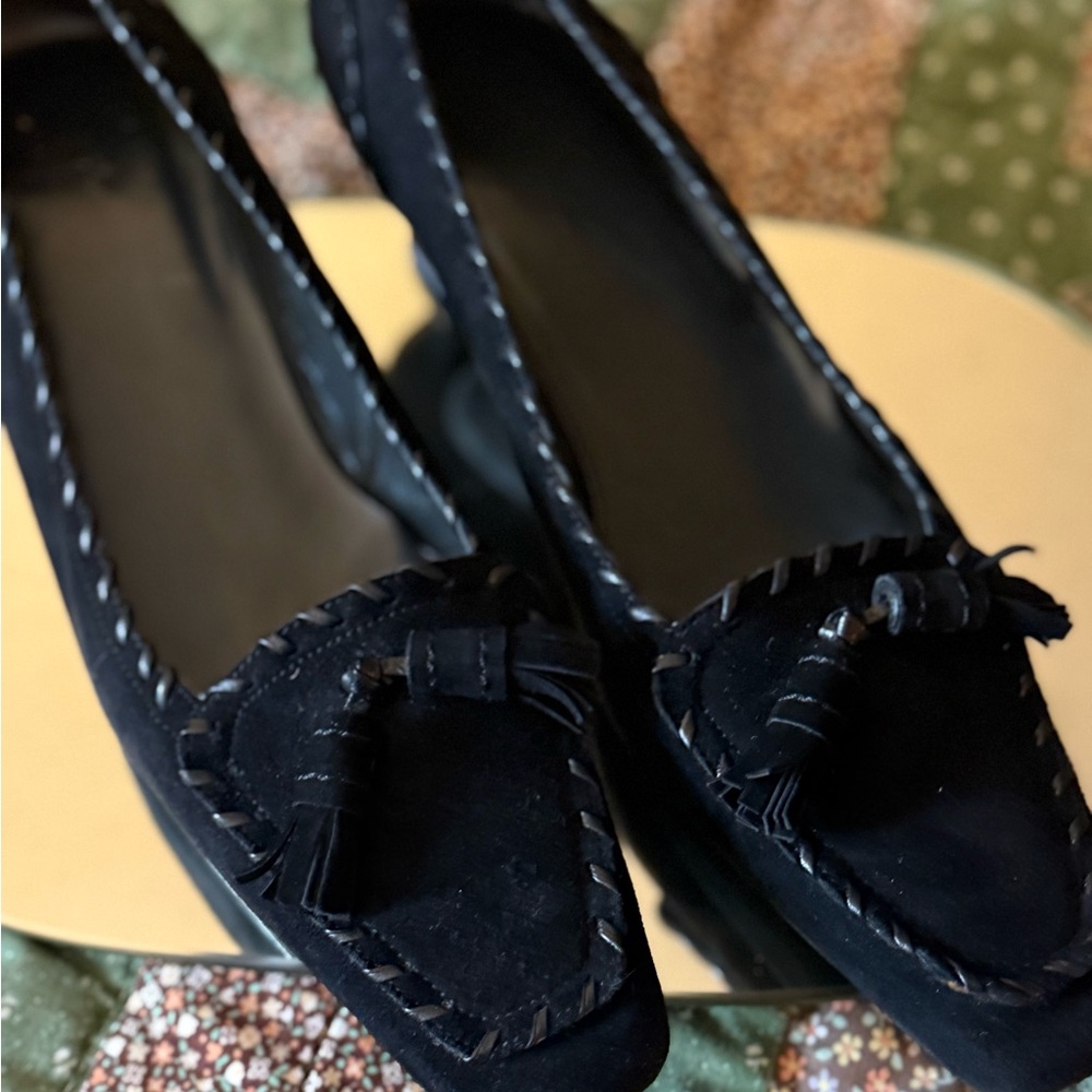 Vintage Stuart Weitzman "Barclo" black suede heels !!!